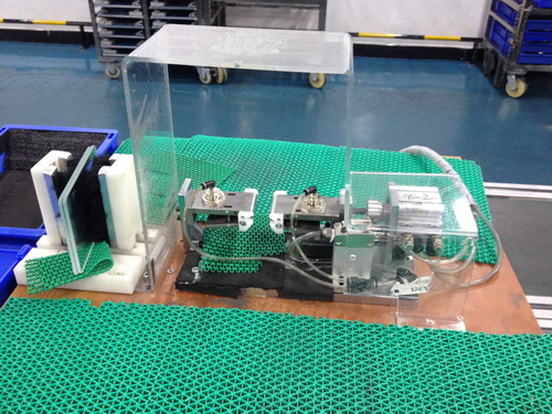 開燕尾夾機(jī)-軟包鋰電池